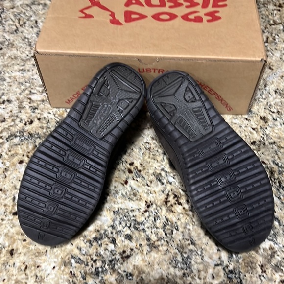 Aussie Dogs slip on shoes/slippers - Picture 4 of 6